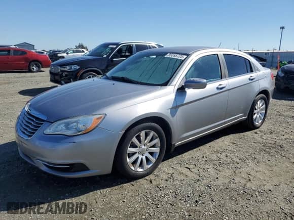 2014 Chrysler 200 Touring с VIN 1C3CCBBG7EN106809, выставлен на аукционе Copart как лот 86555725 с пробегом Не указан миль и Чистый • Clean title. История ставок и продаж доступна на DreamBid. Изображение 1.