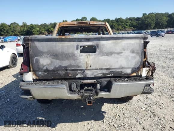 2015 Chevrolet Silverado 1500 LT z VIN 3GCPCREC3FG171164, wystawiony jako Copart lot #71464315 z przebiegiem Nie podano mil oraz Nie do naprawy • Non repairable. Historia ofert i sprzedaży dostępna na DreamBid. Obrazek 6.