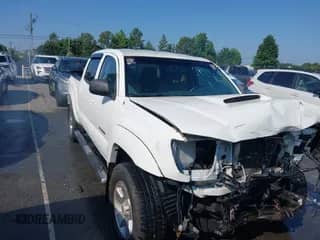 2010 Toyota Tacoma PreRunner z VIN 5TEJU4GN9AZ684419, wystawiony jako IAAI lot #42480756 z przebiegiem 183 647 mil mil oraz . Historia ofert i sprzedaży dostępna na DreamBid. Obrazek 1.