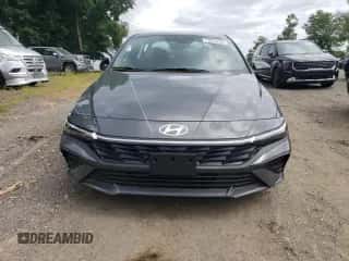 2025 Hyundai Elantra Blue z VIN KMHLM4DJ5SU126180, wystawiony jako Copart lot #71012265 z przebiegiem 12 mil mil oraz Szkoda całkowita • Salvage title. Historia ofert i sprzedaży dostępna na DreamBid. Obrazek 5.