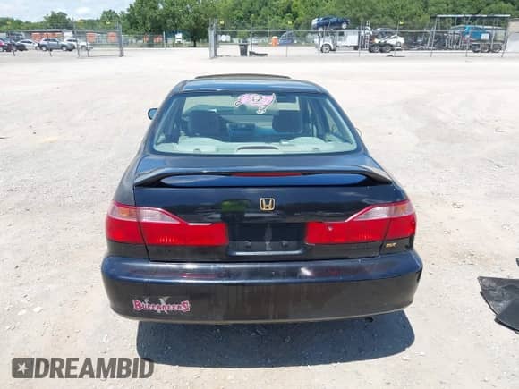2000 Honda Accord EX с VIN JHMCG6676YC033030, выставлен на аукционе IAAI как лот 42746527 с пробегом 229 972 миль миль и . История ставок и продаж доступна на DreamBid. Изображение 16.