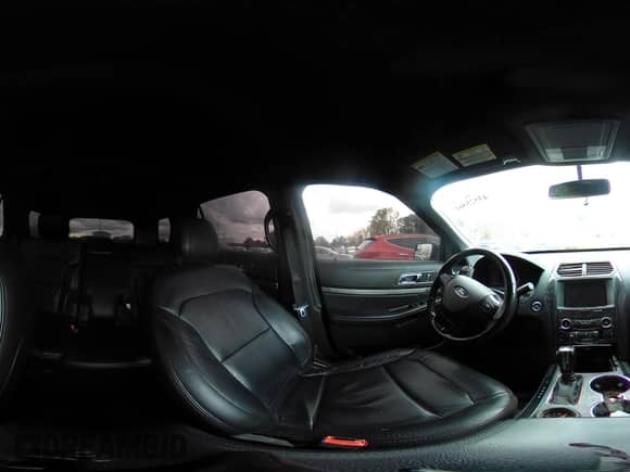 2018 Ford Explorer XLT z VIN 1FM5K7DH7JGA40847, wystawiony jako IAAI lot #43525561 z przebiegiem 85 342 mil mil oraz . Historia ofert i sprzedaży dostępna na DreamBid. Obrazek 18.