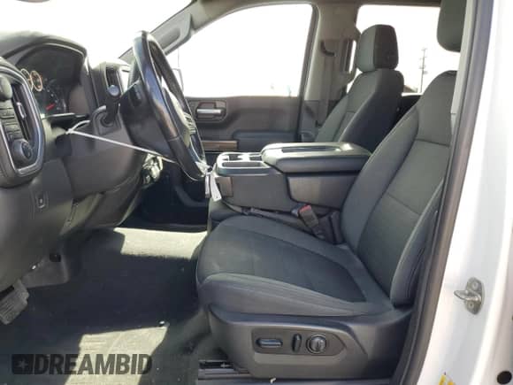 2020 Chevrolet Silverado 1500 LT с VIN 3GCUYDET5LG306633, выставлен на аукционе Copart как лот 51392175 с пробегом 116 686 миль миль и Списание • Salvage title. История ставок и продаж доступна на DreamBid. Изображение 7.