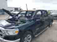 2020 Ram 1500 Big Horn z VIN 1C6RREFT5LN210930, wystawiony jako IAAI lot #42668858 z przebiegiem 127 071 mil mil oraz . Historia ofert i sprzedaży dostępna na DreamBid. Obrazek 6.