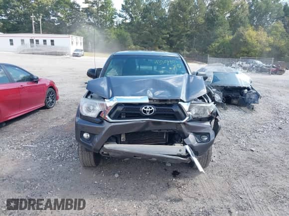2015 Toyota Tacoma PreRunner with VIN 5TFTU4GN7FX086935, listed as a IAAI auction lot 43307807 with 200,000 mi miles and . Bid and sale history available at DreamBid. Image 13.