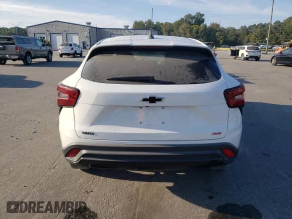 2024 Chevrolet Trax 1RS with VIN KL77LGE26RC093432, listed as a Copart auction lot 81155295 with 101,617 mi miles and Salvage title. Bid and sale history available at DreamBid. Image 6.