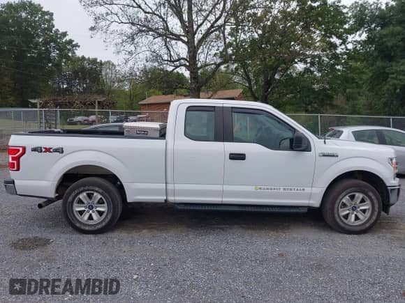 2018 Ford F-150 XLT with VIN 1FTEX1EP0JKE25835, listed as a IAAI auction lot 43324659 with 180,081 mi miles and . Bid and sale history available at DreamBid. Image 14.