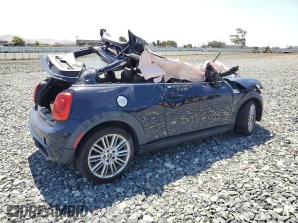2015 MINI Hardtop S with VIN WMWXP7C50F2A37623, listed as a Copart auction lot 59178325 with Not provided miles and Salvage title. Bid and sale history available at DreamBid. Image 3.