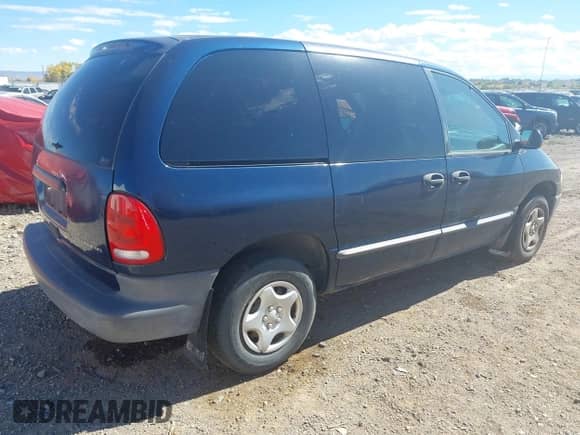 2000 Dodge Caravan with VIN 2B4GP253XYR836888, listed as a IAAI auction lot 43409499 with 218,537 mi miles and . Bid and sale history available at DreamBid. Image 4.