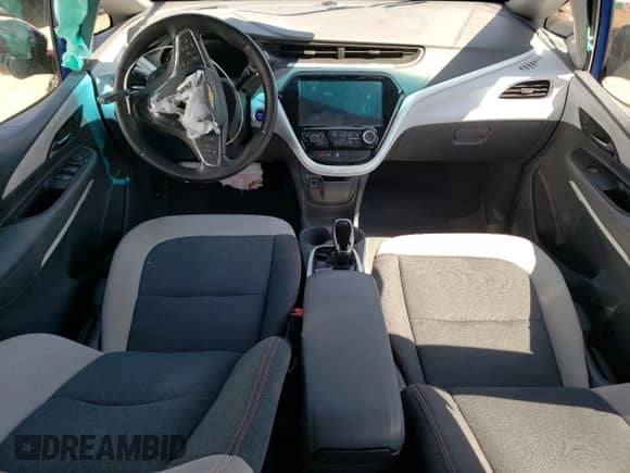 2021 Chevrolet Bolt EV LT z VIN 1G1FY6S02M4114513, wystawiony jako Copart lot #64127573 z przebiegiem 21 589 mil mil oraz . Historia ofert i sprzedaży dostępna na DreamBid. Obrazek 8.