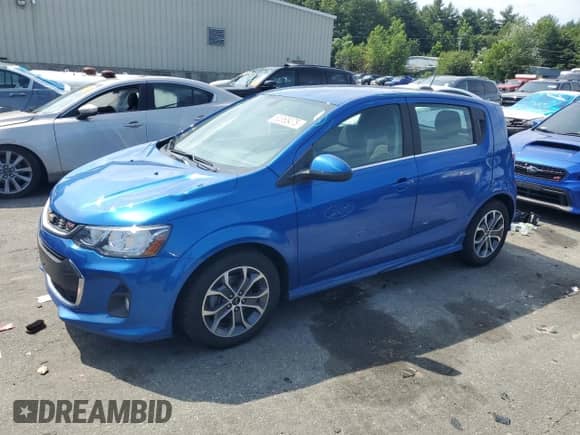 2019 Chevrolet Sonic LT z VIN 1G1JD6SB4K4144861, wystawiony jako Copart lot #63365475 z przebiegiem 70 255 mil mil oraz Szkoda całkowita • Salvage title. Historia ofert i sprzedaży dostępna na DreamBid. Obrazek 1.