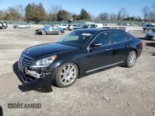 2012 Hyundai Equus Signature с VIN KMHGH4JH4CU051383, выставлен на аукционе Copart как лот 45343665 с пробегом 118 545 миль миль и Списание • Salvage title. История ставок и продаж доступна на DreamBid. Изображение 1.