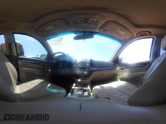 2011 Hyundai Santa Fe Limited с VIN 5XYZK4AG3BG049310, выставлен на аукционе IAAI как лот 42802619 с пробегом 271 653 миль миль и . История ставок и продаж доступна на DreamBid. Изображение 19.