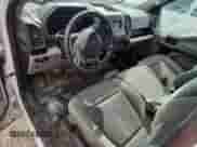 2018 Ford F-150 XL z VIN 1FTMF1CP2JKD88871, wystawiony jako Copart lot #84925525 z przebiegiem 121 981 mil mil oraz Szkoda całkowita • Salvage title. Historia ofert i sprzedaży dostępna na DreamBid. Obrazek 8.