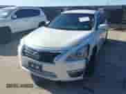 2015 Nissan Altima S z VIN 1N4AL3AP2FN368450, wystawiony jako IAAI lot #42066325 z przebiegiem 134 895 mil mil oraz . Historia ofert i sprzedaży dostępna na DreamBid. Obrazek 17.