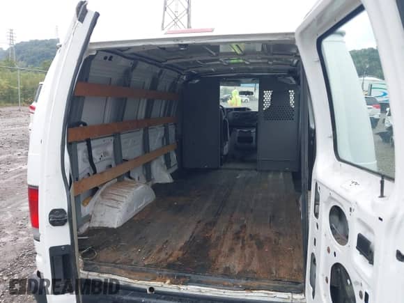 2009 Ford Econoline Cargo Commercial with VIN 1FTNE24W59DA48746, listed as a IAAI auction lot 43149137 with Not provided miles and . Bid and sale history available at DreamBid. Image 8.