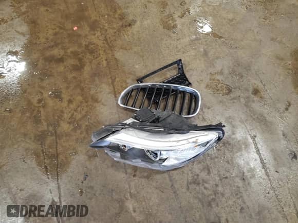 2015 BMW Z4 sDrive28i с VIN WBALL5C59FP557592, выставлен на аукционе Copart как лот 56666655 с пробегом 83 377 миль миль и Списание • Salvage title. История ставок и продаж доступна на DreamBid. Изображение 12.