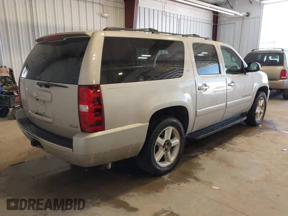 2009 Chevrolet Suburban LTZ с VIN 1GNFC36099R156290, выставлен на аукционе IAAI как лот 42508426 с пробегом 197 821 миль миль и . История ставок и продаж доступна на DreamBid. Изображение 4.