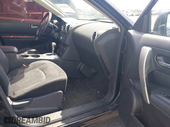 2008 Nissan Rogue S with VIN JN8AS58T58W306408, listed as a IAAI auction lot 43168364 with 242,907 mi miles and . Bid and sale history available at DreamBid. Image 5.