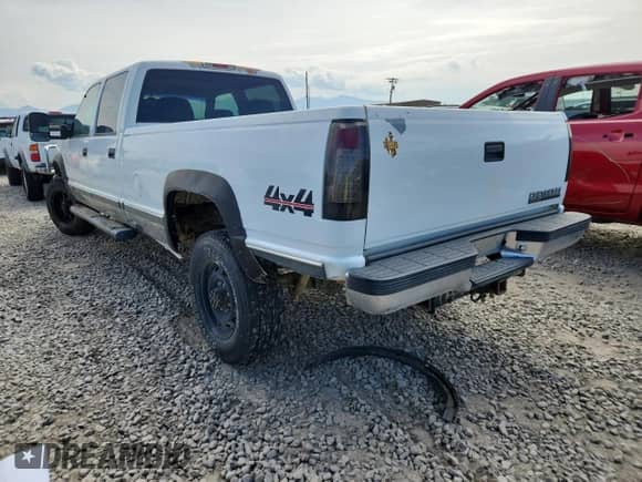 2000 Chevrolet Silverado 3500 с VIN 1GCHK33J2YF407622, выставлен на аукционе Copart как лот 71740745 с пробегом 163 223 миль миль и Чистый • Clean title. История ставок и продаж доступна на DreamBid. Изображение 2.