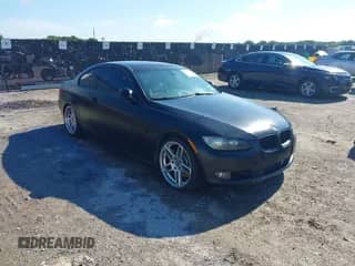 2008 BMW 3 Series 335i with VIN WBAWB73558P039588, listed as a IAAI auction lot 42450021 with 90,912 mi miles and . Bid and sale history available at DreamBid. Image 1.