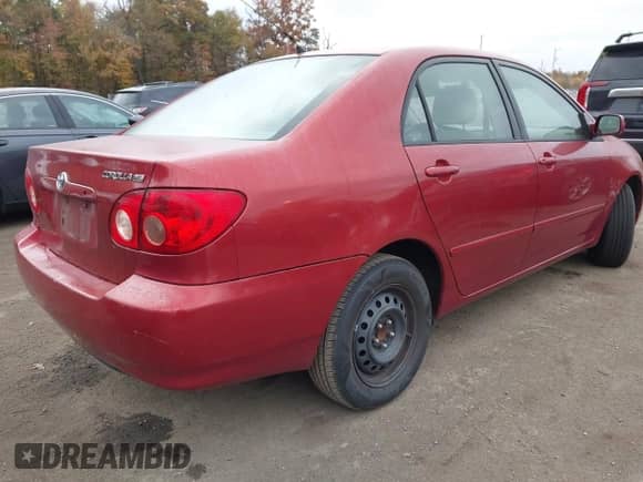 2008 Toyota Corolla CE z VIN 2T1BR32E38C875910, wystawiony jako IAAI lot #43566941 z przebiegiem 215 306 mil mil oraz . Historia ofert i sprzedaży dostępna na DreamBid. Obrazek 4.