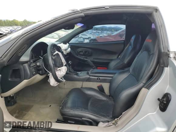 1997 Chevrolet Corvette с VIN 1G1YY22G8V5100237, выставлен на аукционе Copart как лот 67652624 с пробегом Не указан миль и Чистый • Clean title. История ставок и продаж доступна на DreamBid. Изображение 7.