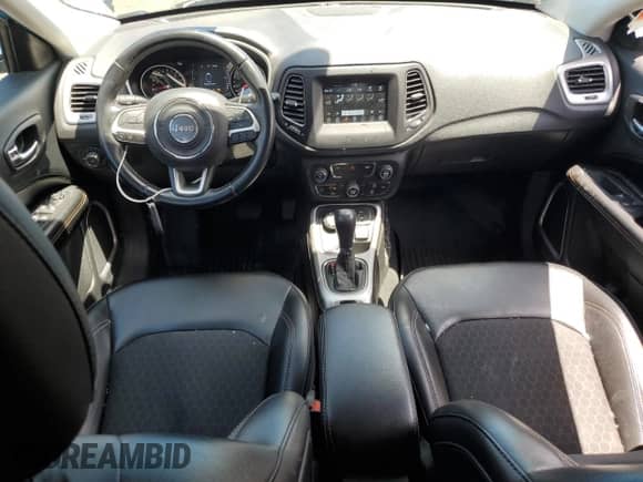 2019 Jeep Compass Latitude с VIN 3C4NJDBB0KT723507, выставлен на аукционе Copart как лот 63998115 с пробегом 76 648 миль миль и Списание • Salvage title. История ставок и продаж доступна на DreamBid. Изображение 8.