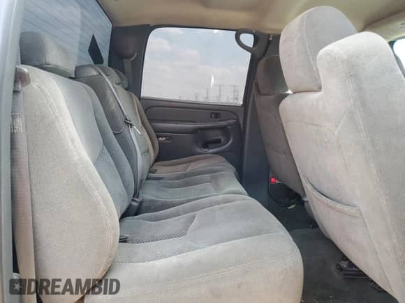 2005 Chevrolet Silverado 2500HD LS with VIN 1GCHK23225F811678, listed as a Copart auction lot 62179325 with 240,366 mi miles and Salvage title. Bid and sale history available at DreamBid. Image 10.