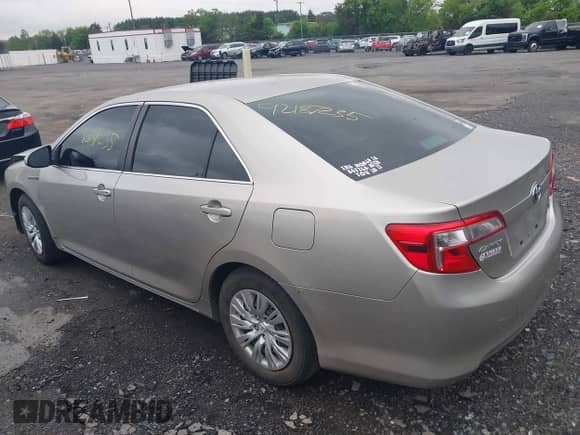2013 Toyota Camry LE z VIN 4T1BD1FK2DU090421, wystawiony jako IAAI lot #42187235 z przebiegiem 145 899 mil mil oraz . Historia ofert i sprzedaży dostępna na DreamBid. Obrazek 3.
