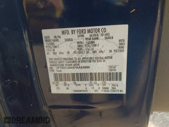 2007 Ford F-150 STX with VIN 1FTRX12W57KA53950, listed as a IAAI auction lot 43133792 with 222,285 mi miles and . Bid and sale history available at DreamBid. Image 9.