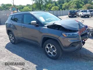 2022 Jeep Compass Trailhawk z VIN 3C4NJDDB9NT160748, wystawiony jako IAAI lot #42589269 z przebiegiem 53 092 mil mil oraz . Historia ofert i sprzedaży dostępna na DreamBid. Obrazek 1.