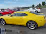 2010 Chevrolet Camaro 2LT z VIN 2G1FC1EV7A9168469, wystawiony jako IAAI lot #43360926 z przebiegiem 108 461 mil mil oraz . Historia ofert i sprzedaży dostępna na DreamBid. Obrazek 14.