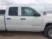 2019 Chevrolet Silverado 1500 Work Truck z VIN 2GCRCNEC3K1122079, wystawiony jako IAAI lot #41654522 z przebiegiem 139 040 mil mil oraz . Historia ofert i sprzedaży dostępna na DreamBid. Obrazek 13.