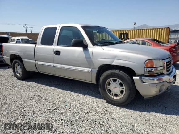 2005 GMC Sierra 1500 SLE z VIN 2GTEC19V951253055, wystawiony jako Copart lot #57235535 z przebiegiem 216 927 mil mil oraz Szkoda całkowita • Salvage title. Historia ofert i sprzedaży dostępna na DreamBid. Obrazek 4.