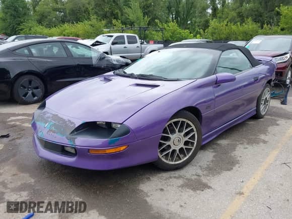 1996 Chevrolet Camaro z VIN 2G1FP32K3T2162609, wystawiony jako IAAI lot #42865985 z przebiegiem 103 521 mil mil oraz . Historia ofert i sprzedaży dostępna na DreamBid. Obrazek 2.