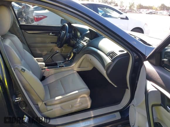 2014 Acura TL Technology с VIN 19UUA8F53EA002070, выставлен на аукционе IAAI как лот 43247454 с пробегом 143 332 миль миль и . История ставок и продаж доступна на DreamBid. Изображение 5.