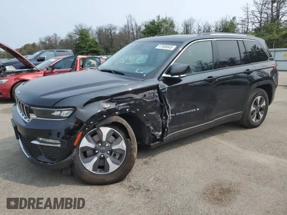 2024 Jeep Grand Cherokee with VIN 1C4RJYB65RC712892, listed as a Copart auction lot 67506845 with 24,720 mi miles and Salvage title. Bid and sale history available at DreamBid. Image 1.