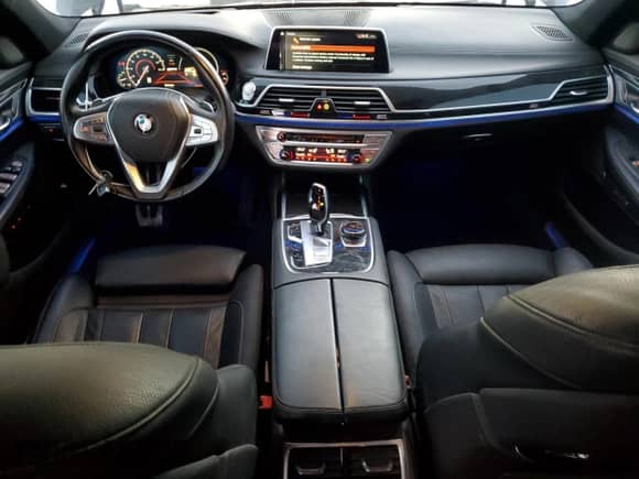 2018 BMW 7 Series 740e xDrive with VIN WBA7J2C59JG938180, listed as a Copart auction lot 85343184 with 35,860 mi miles and Salvage title. Bid and sale history available at DreamBid. Image 8.