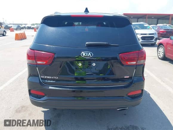 2019 Kia Sorento L z VIN 5XYPG4A35KG572575, wystawiony jako IAAI lot #43012602 z przebiegiem 86 540 mil mil oraz . Historia ofert i sprzedaży dostępna na DreamBid. Obrazek 16.