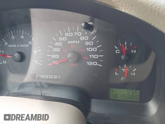 2004 Ford F-150 XL с VIN 1FTPX12514NC21964, выставлен на аукционе IAAI как лот 43385804 с пробегом 181 938 миль миль и . История ставок и продаж доступна на DreamBid. Изображение 7.