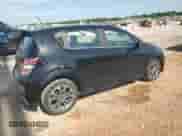 2020 Chevrolet Sonic LT z VIN 1G1JD6SBXL4108884, wystawiony jako Copart lot #68294455 z przebiegiem 76 055 mil mil oraz Szkoda całkowita • Salvage title. Historia ofert i sprzedaży dostępna na DreamBid. Obrazek 3.