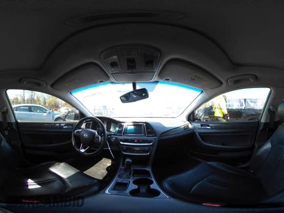 2018 Hyundai Sonata Limited z VIN 5NPE34AF4JH663454, wystawiony jako IAAI lot #41986090 z przebiegiem 76 316 mil mil oraz . Historia ofert i sprzedaży dostępna na DreamBid. Obrazek 18.