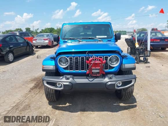2024 Jeep Wrangler Sahara with VIN 1C4PJXEG9RW370965, listed as a IAAI auction lot 42712632 with 2,113 mi miles and . Bid and sale history available at DreamBid. Image 12.
