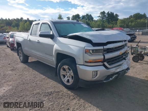 2016 Chevrolet Silverado 1500 LT z VIN 1GCVKRECXGZ221862, wystawiony jako IAAI lot #43234455 z przebiegiem 37 231 mil mil oraz . Historia ofert i sprzedaży dostępna na DreamBid. Obrazek 1.