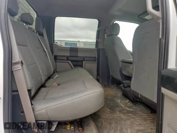 2019 Ford F-250 XL z VIN 1FT7W2B63KEF00847, wystawiony jako Copart lot #59713205 z przebiegiem 120 279 mil mil oraz Szkoda całkowita • Salvage title. Historia ofert i sprzedaży dostępna na DreamBid. Obrazek 10.