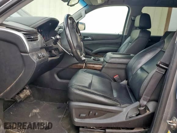 2018 Chevrolet Suburban LT z VIN 1GNSKHKC7JR207675, wystawiony jako Copart lot #58003885 z przebiegiem 143 818 mil mil oraz Czysty tytuł • Clean title. Historia ofert i sprzedaży dostępna na DreamBid. Obrazek 7.