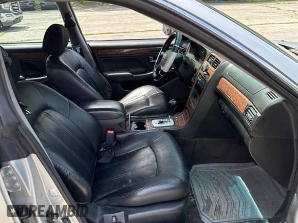 2004 Hyundai XG с VIN KMHFU45E74A326240, выставлен на аукционе Copart как лот 60261725 с пробегом 158 481 миль миль и Чистый • Clean title. История ставок и продаж доступна на DreamBid. Изображение 5.