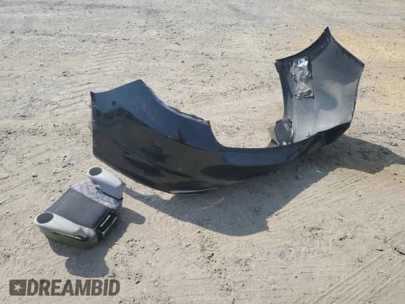 2019 Chevrolet Impala LT z VIN 1G11Z5SA1KU133951, wystawiony jako Copart lot #81102265 z przebiegiem Nie podano mil oraz Szkoda całkowita • Salvage title. Historia ofert i sprzedaży dostępna na DreamBid. Obrazek 12.