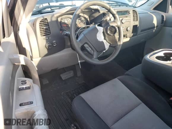 2009 Chevrolet Silverado 1500 Work Truck with VIN 1GCEC14C09Z102415, listed as a Copart auction lot 86639704 with 113,312 mi miles and Salvage title. Bid and sale history available at DreamBid. Image 8.
